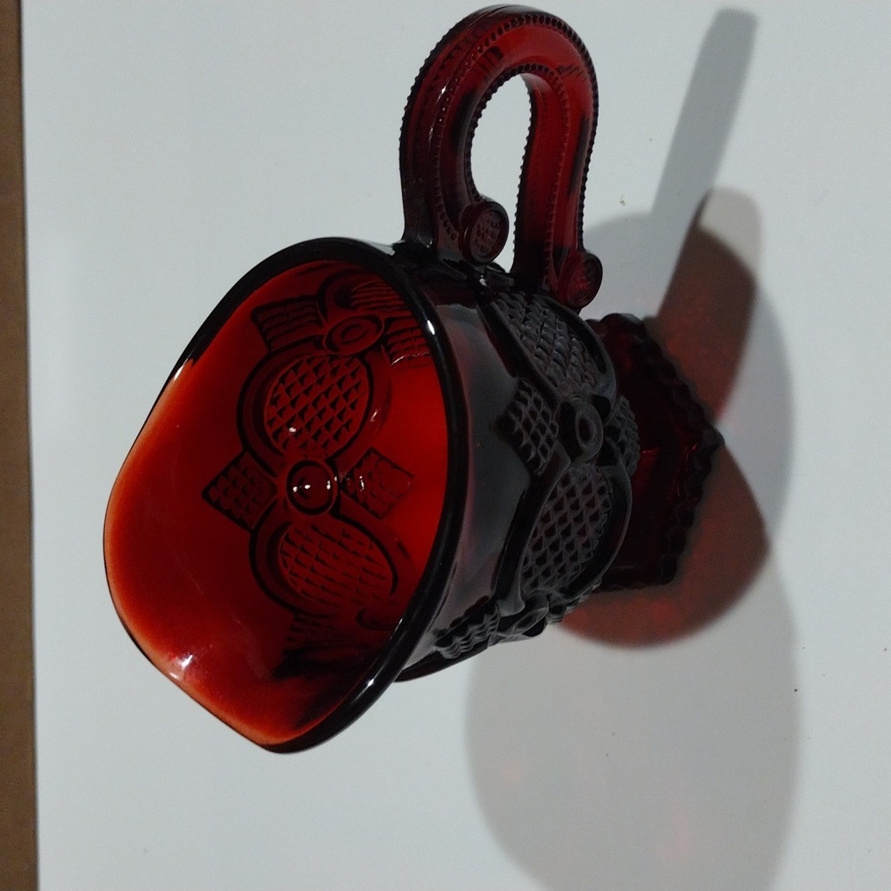 Vintage, Avon Classic And Chic Cape cod 1970 Rare Find ruby red glass creamer. - Picture 2 of 6